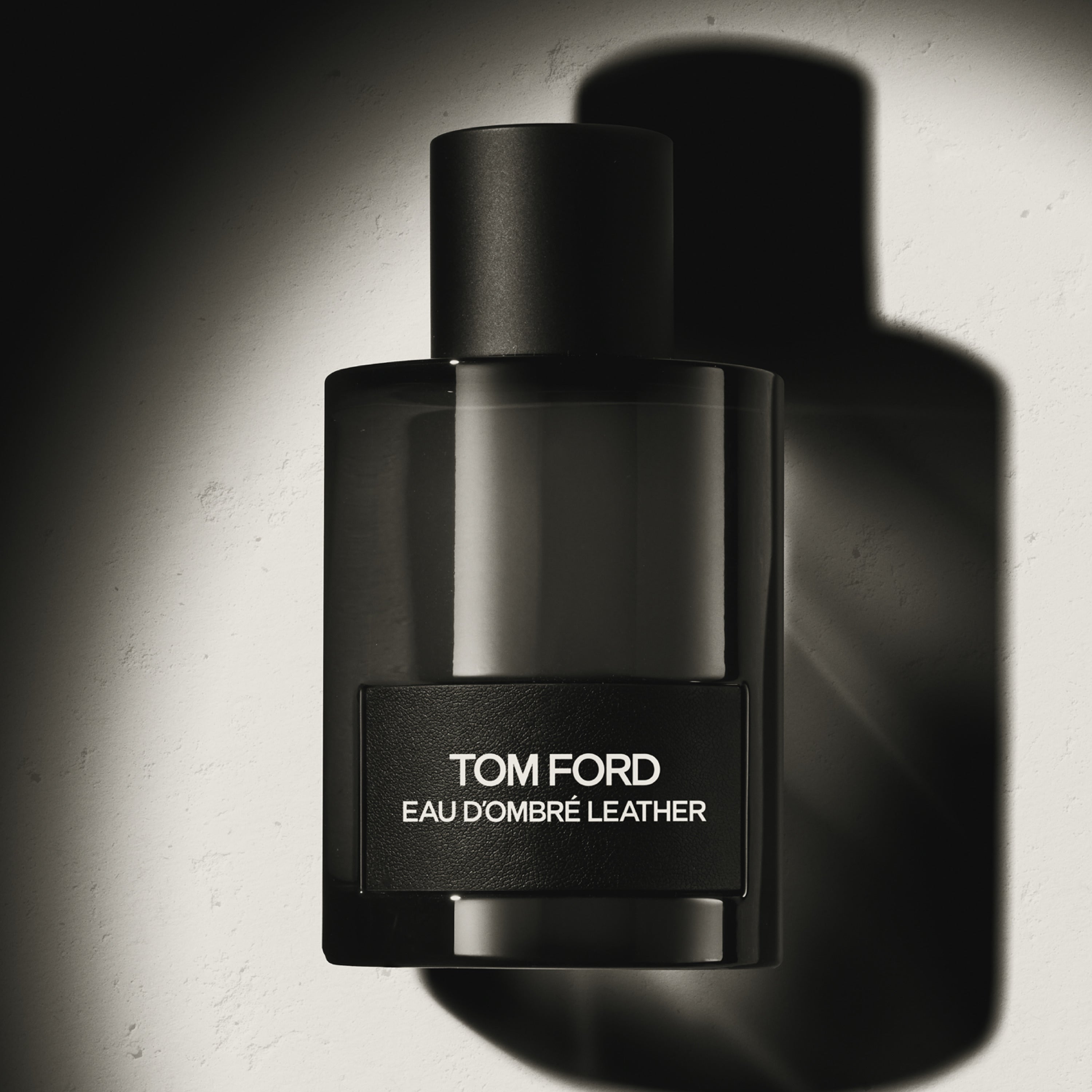 Eau D'Ombre Leather
