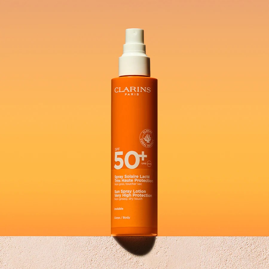 clarins-spray-solaire-lacte-tres-haute-protection-spf50-150-ml-1cl0000000289-04_900x