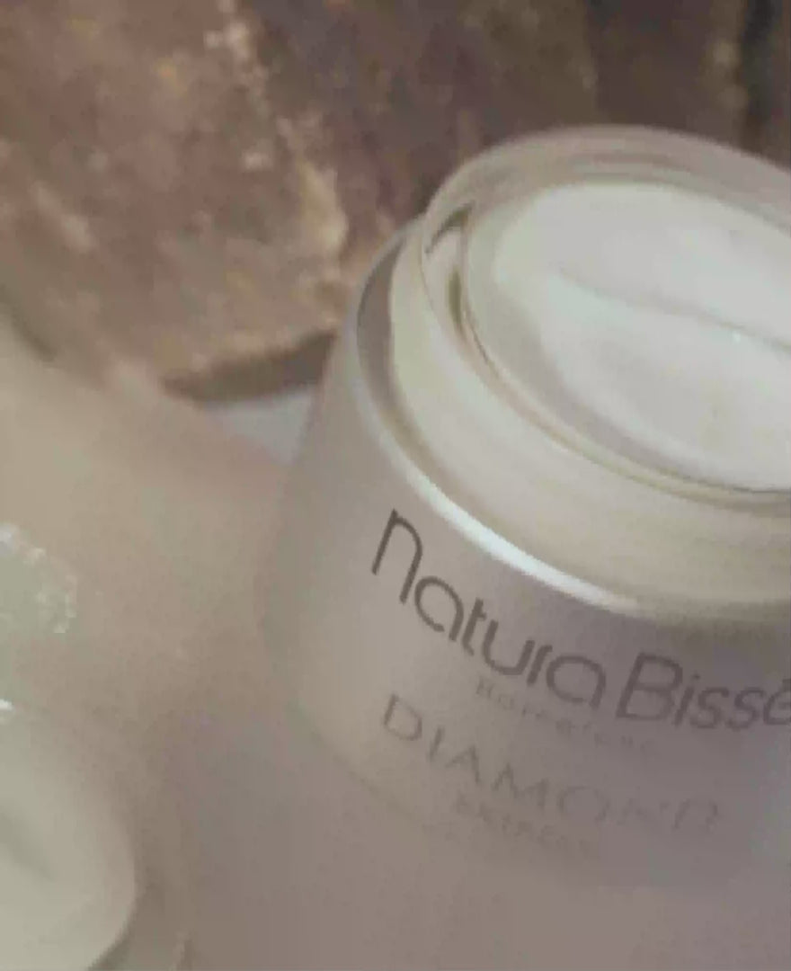 Carica video: Diamond Extreme Cream - Light Texture